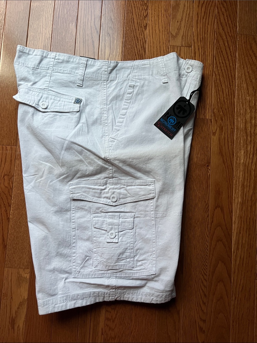Men's White Cargo Shorts with Multiple Secure Pockets